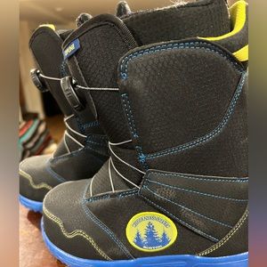 Burton Zipline BOA snowboard boots size US Youth 6K